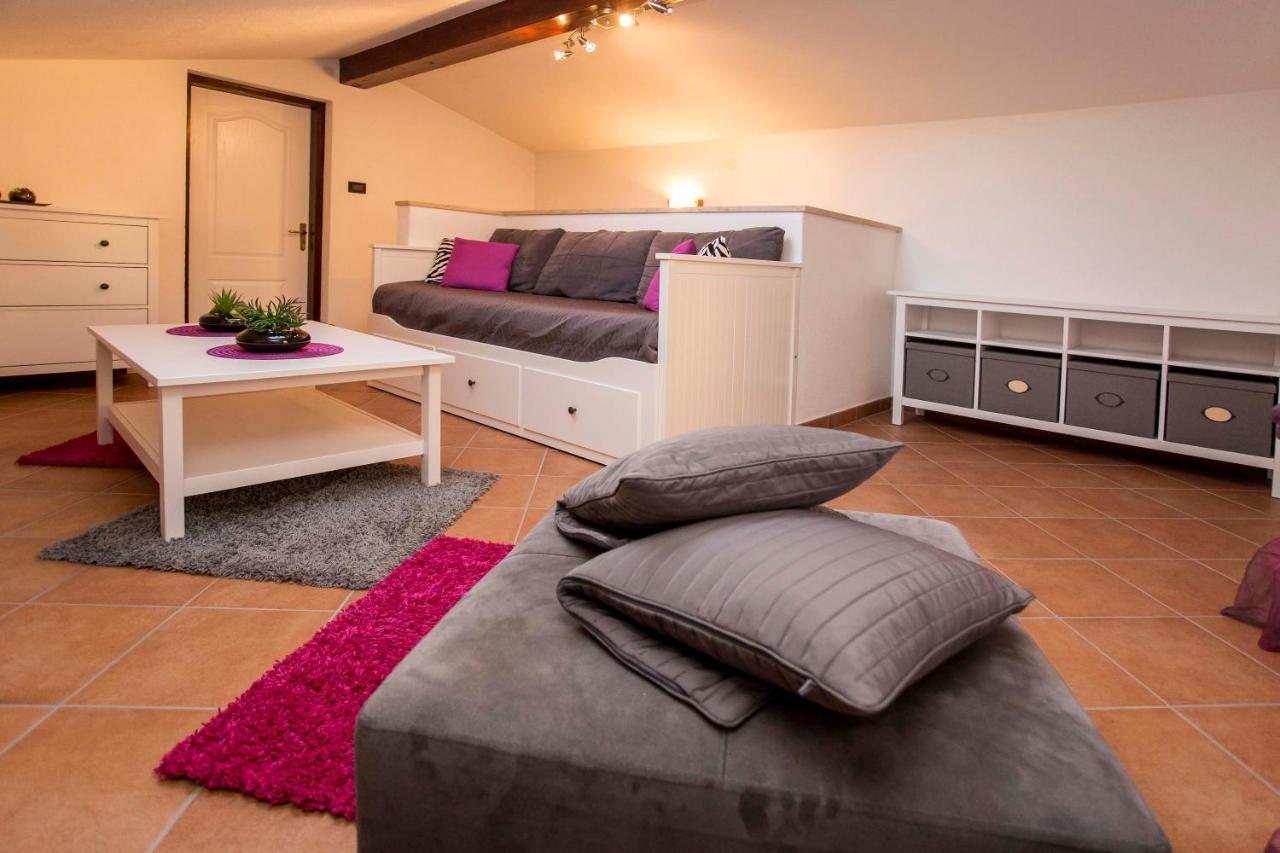 Holiday House Alex Rovinj Exterior foto