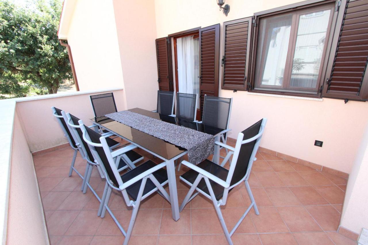 Holiday House Alex Rovinj Exterior foto